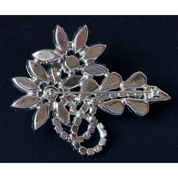 Vintage Rhinestone Flower Brooch - MCM Rhodium Plate Floral Pin - Picture 5 of 5